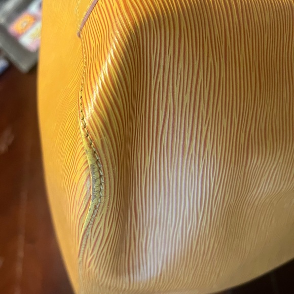 Louis Vuitton Yellow EPI Leather Petit Noe - Picture 9 of 13